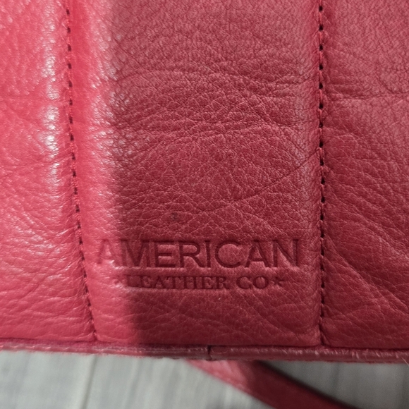 AMERICAN LEATHER CO. Dayton Quilted Leather Crossbody Bag Purse Red - Picture 7 of 12